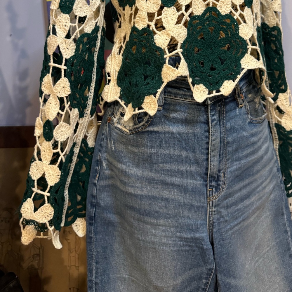 Jeans - Picture 2 of 3